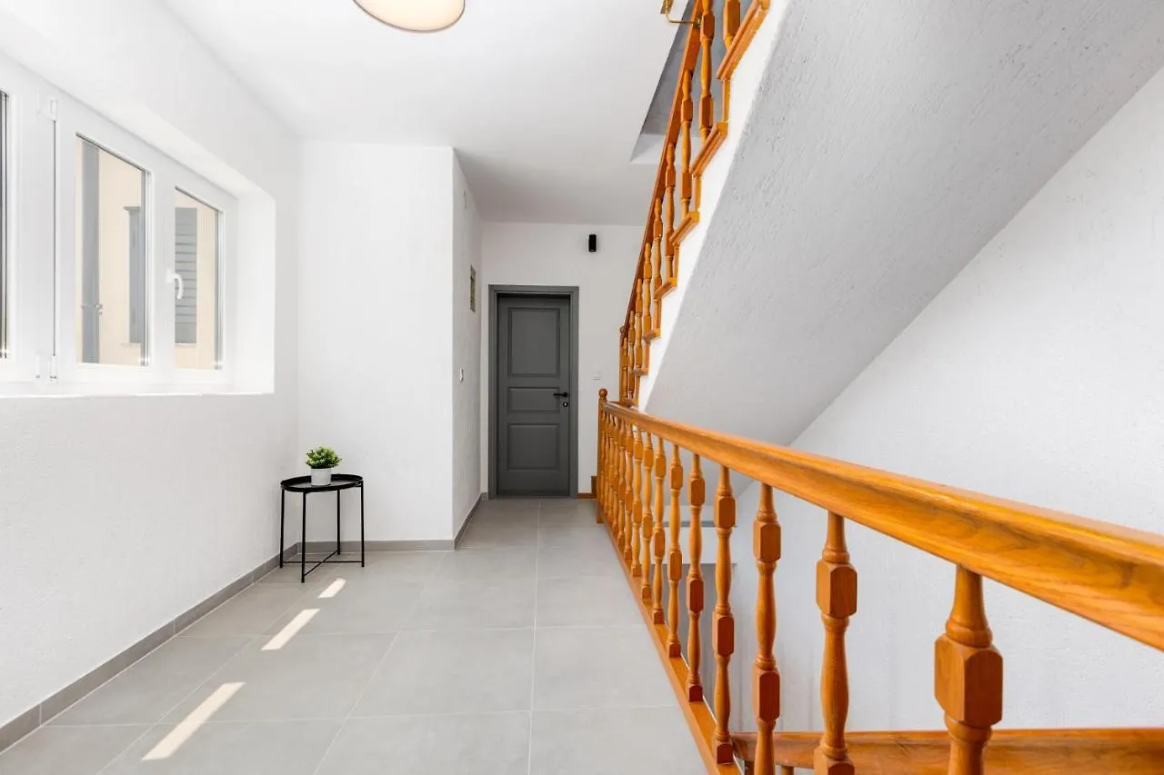 Apartments Cukar Punat 0*,  Kroatien