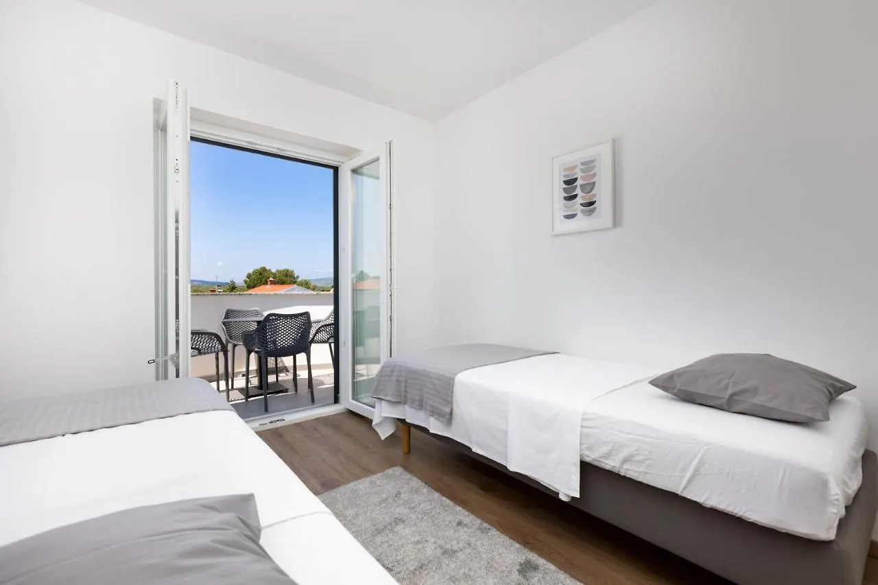 Apartments Cukar Punat 0*,