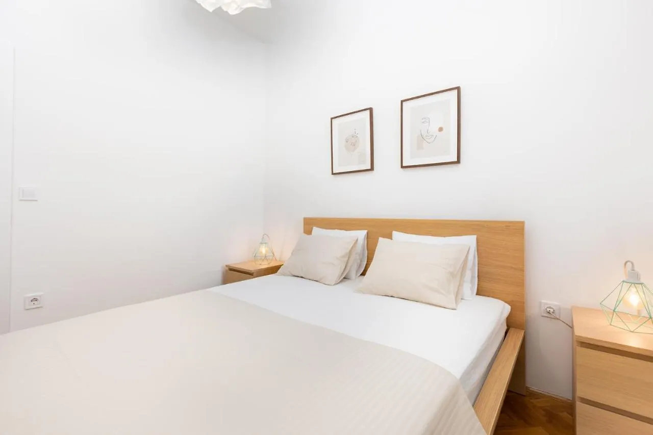 Apartments Cukar بونات
